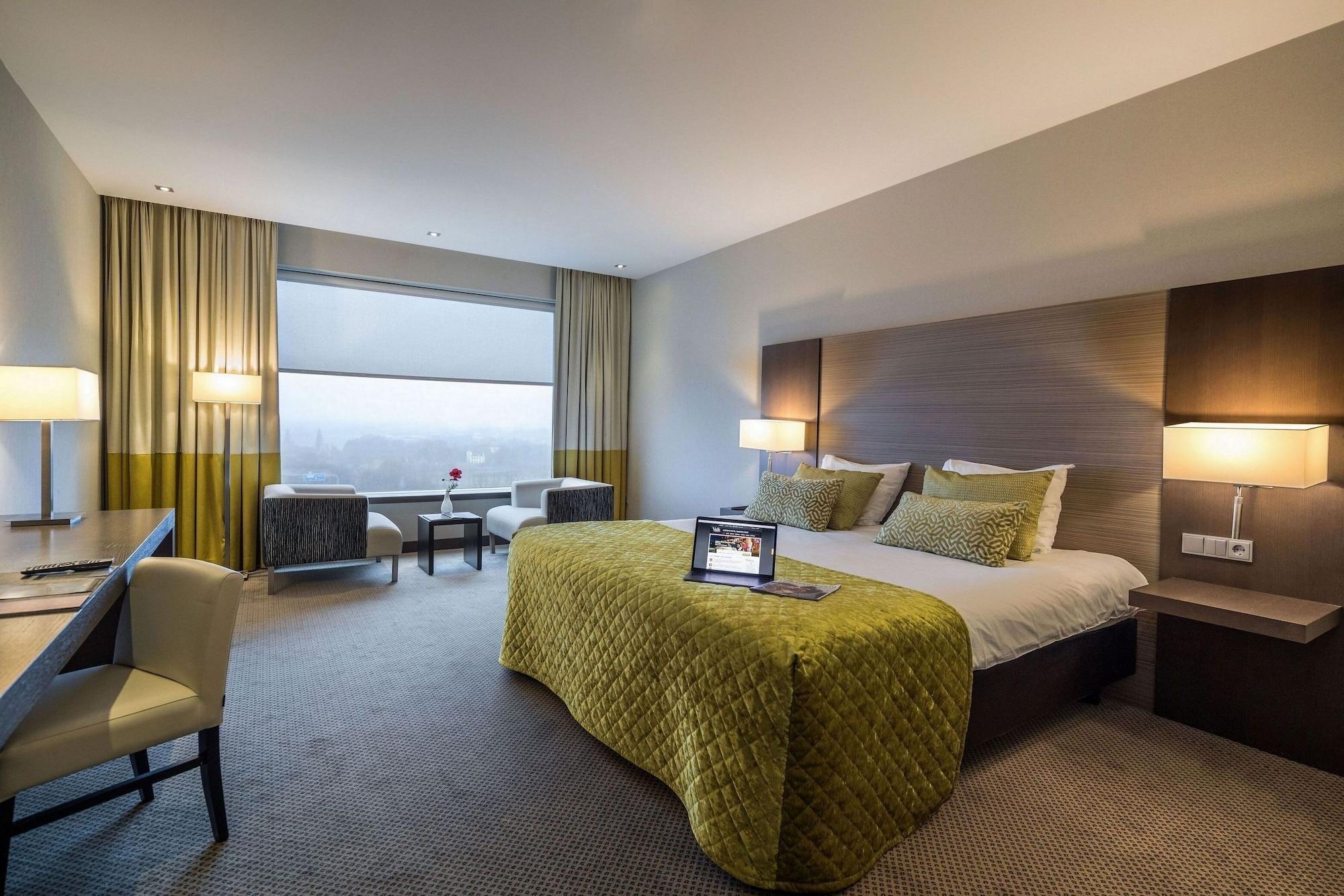 Hotel Der Valk Airporthotel 4*