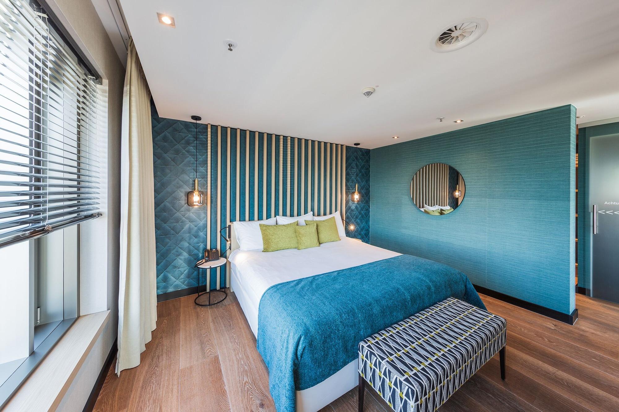 Hotel Der Valk Airporthotel 4*